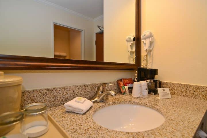 Bathroom sink